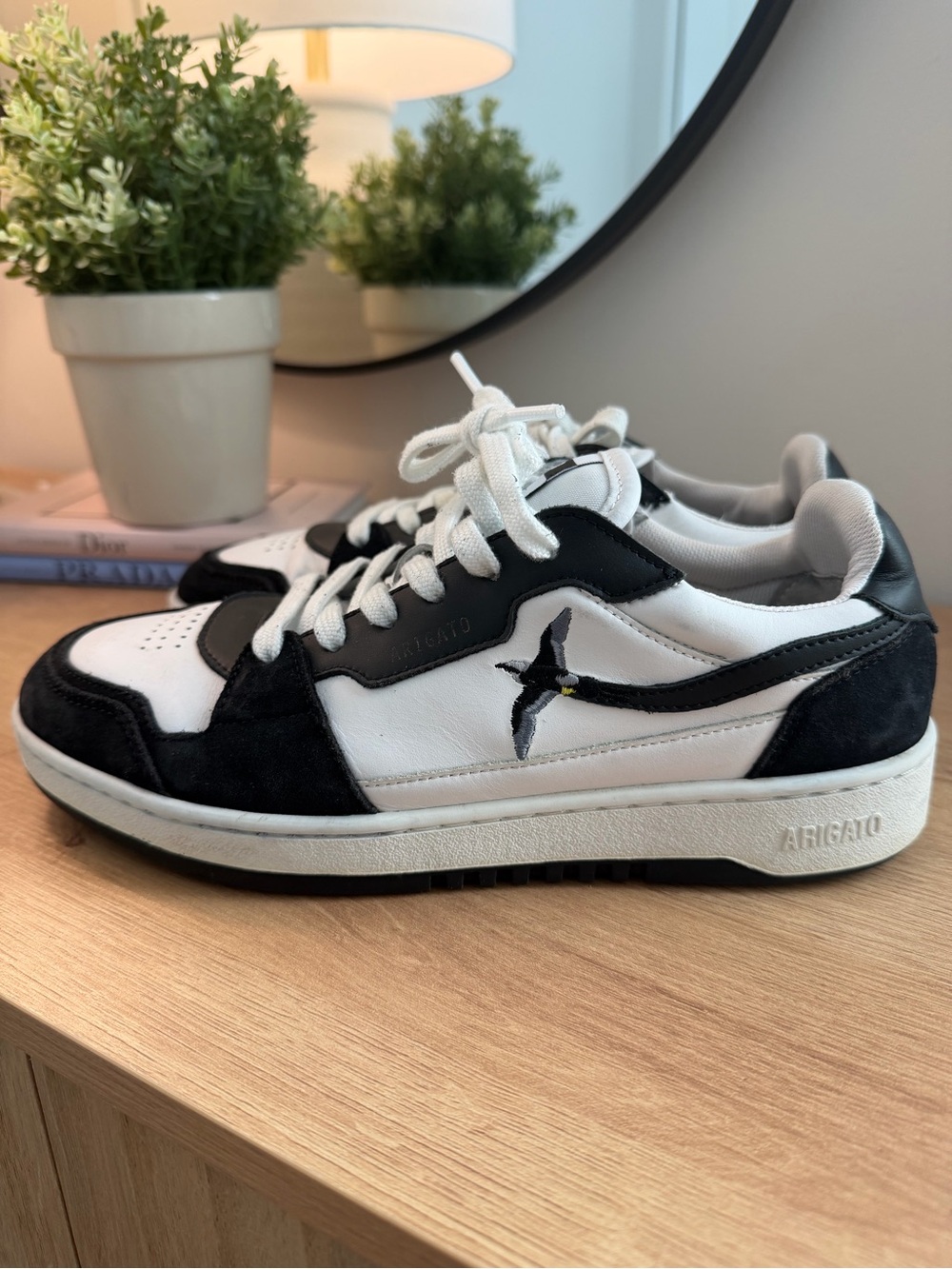 Axel Arigato dice Lo Lee bird Men's Black & White Leather Casual Sneakers -